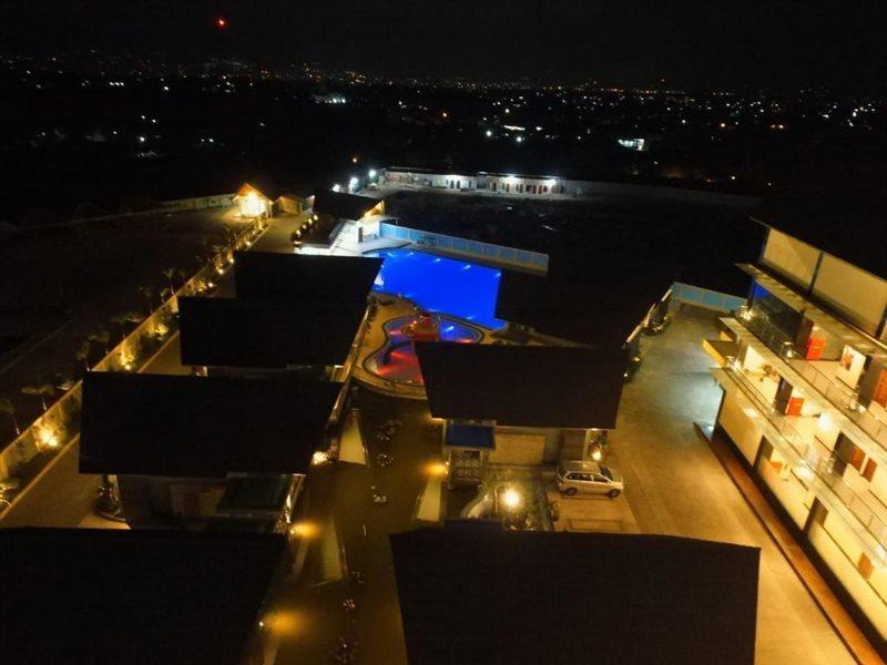 Cahaya Villa Hotel Garut Esterno foto